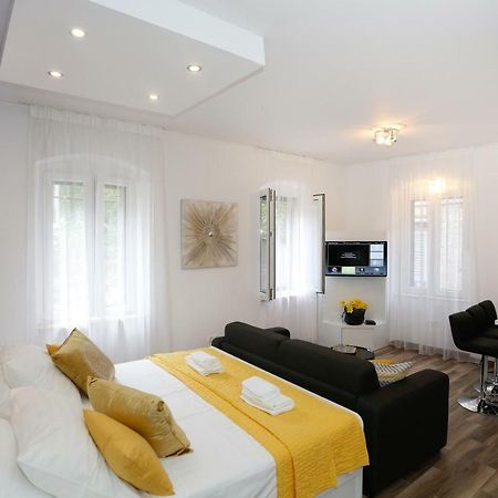 Studio Apartman Fictilis Split Bagian luar foto