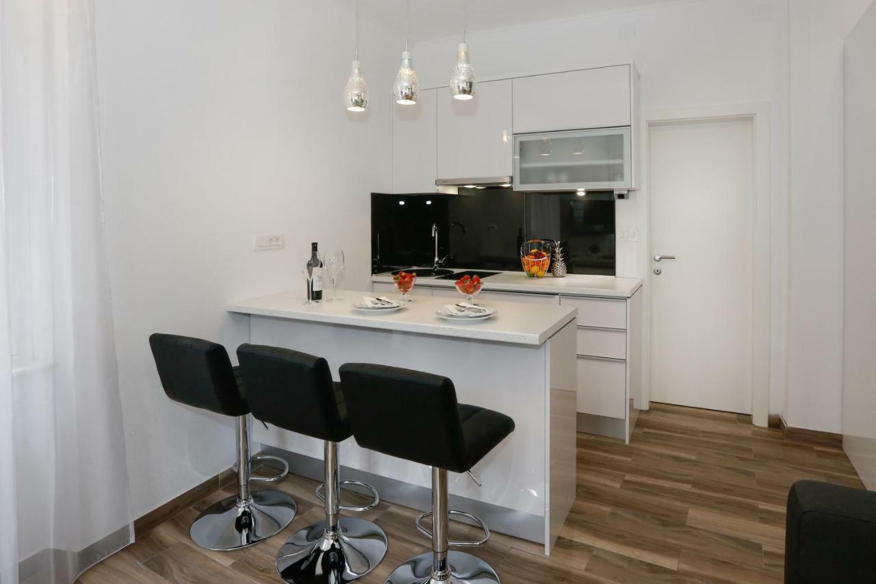 Studio Apartman Fictilis Split Bagian luar foto