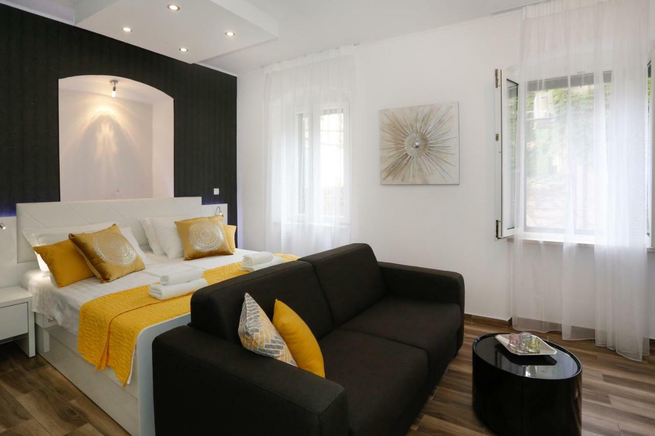 Studio Apartman Fictilis Split Bagian luar foto