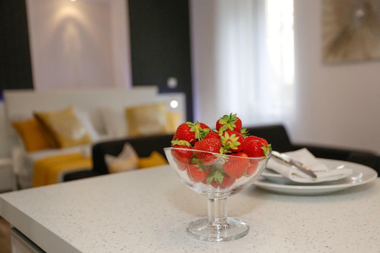 Studio Apartman Fictilis Split Bagian luar foto